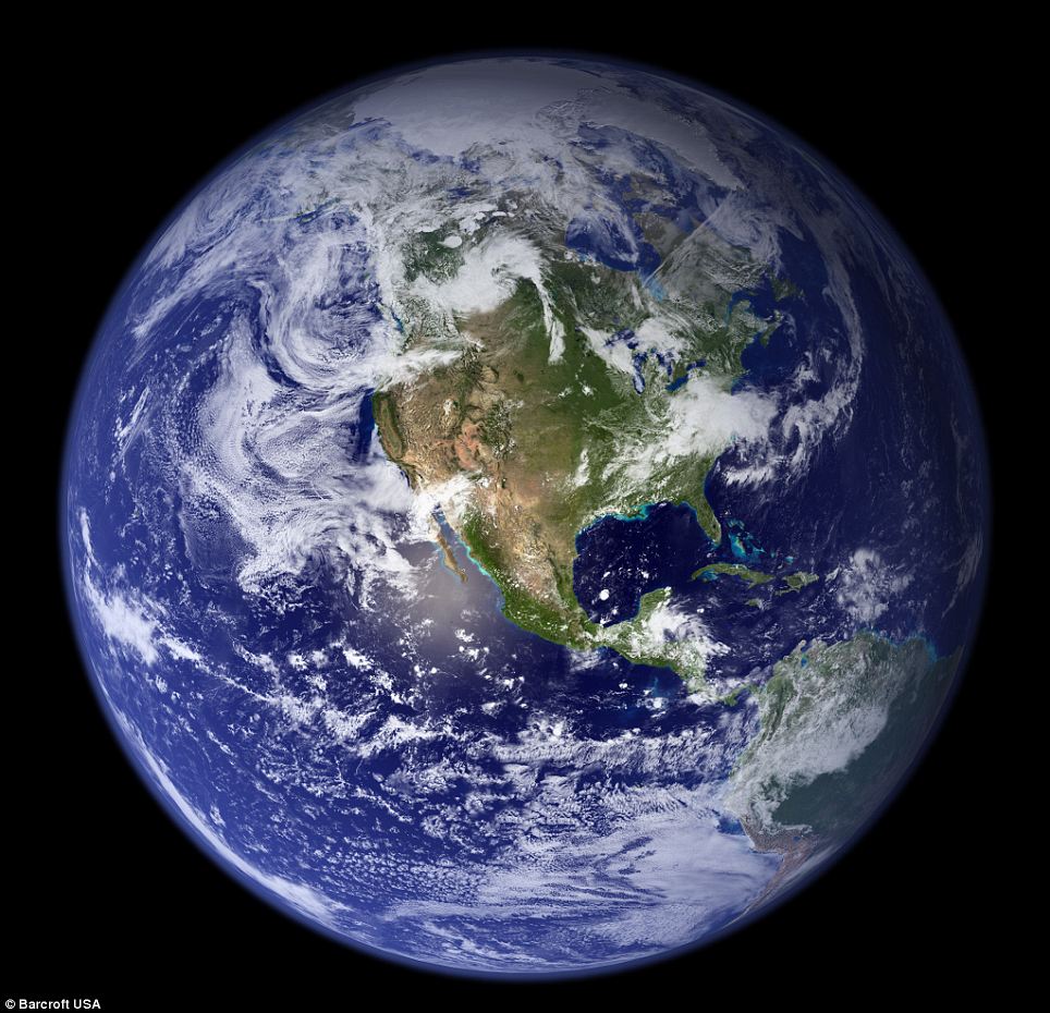 NASA公布迄今最清晰地球太空照 堪称完美