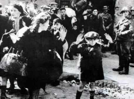 1915-1945年极具震撼力的战争新闻照片