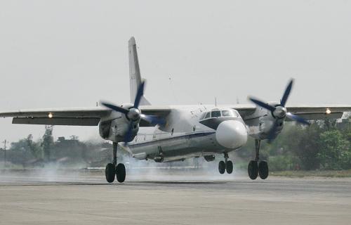 组图:成空14架运输机投入西南地区抗旱(2)