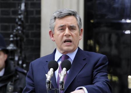 布朗宣布9月辞职 为拉拢自由民主党铺路