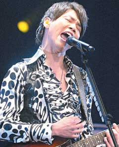 台湾第21届金曲奖提晓 张惠妹陶喆封后称王(组图)