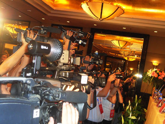 2010世界华人精英代表大会新闻发布会在西安举行
