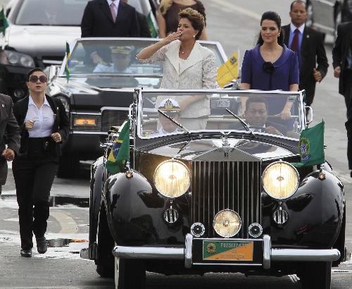 巴西首位女总统宣誓就职 11名狱友应邀出席