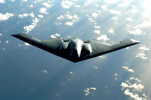美军出动3架B-2隐形飞机轰炸利比亚