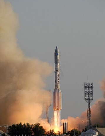 俄使用质子－M运载火箭发射一颗通讯卫星
