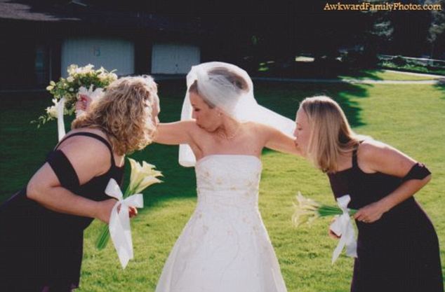 你最不想让别人看见的婚礼时刻：搞怪结婚图片集锦