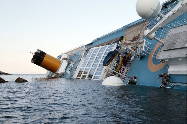 意大利邮轮事故已致11人遇难水下录像曝光-+中