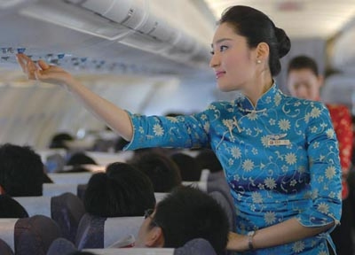当各地空姐遇到旗袍 谁最美？