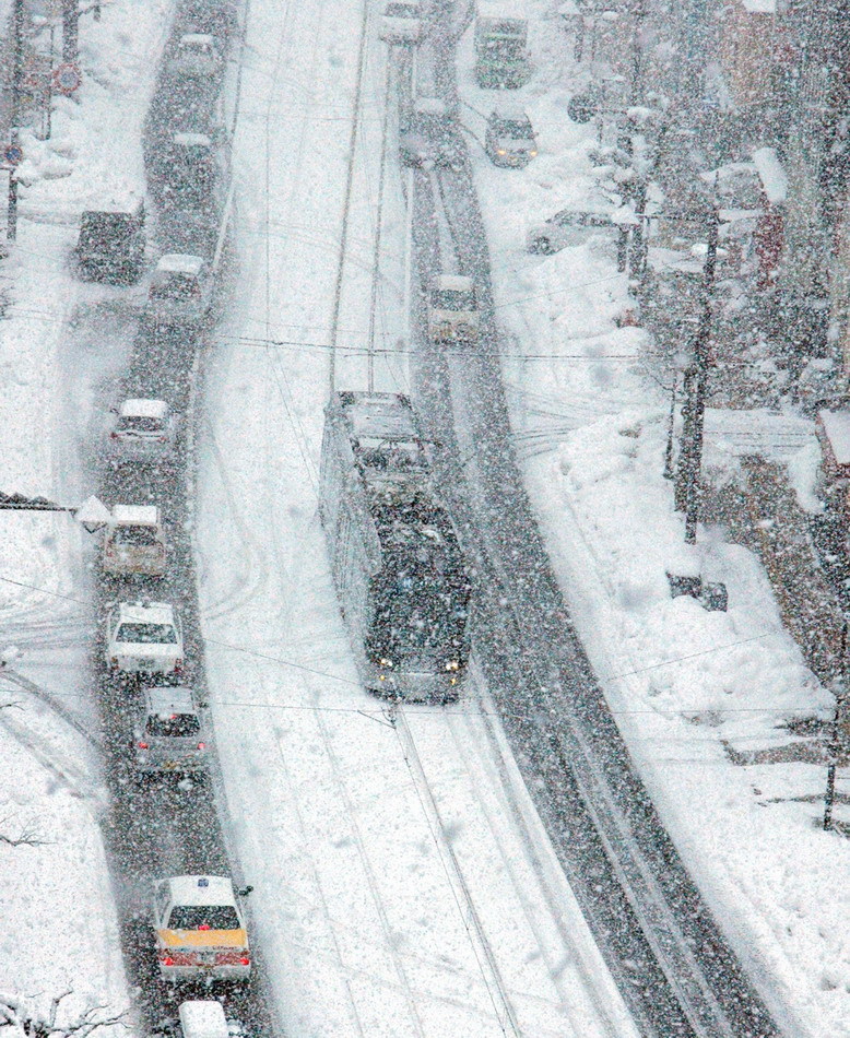 极寒天气袭击欧洲和东亚日本暴雪56人丧生、