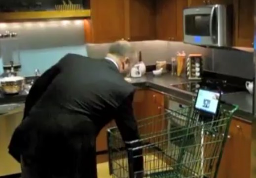 美国发明未来智能购物车 导购、结账一车搞定