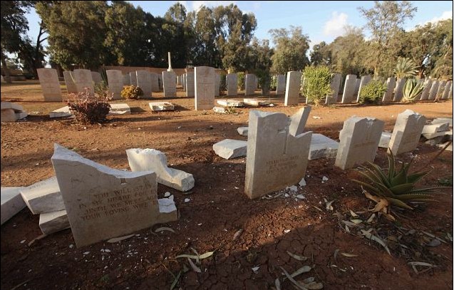 利比亚谴责破坏英军墓地行为 “半自治”恐导致国家分裂