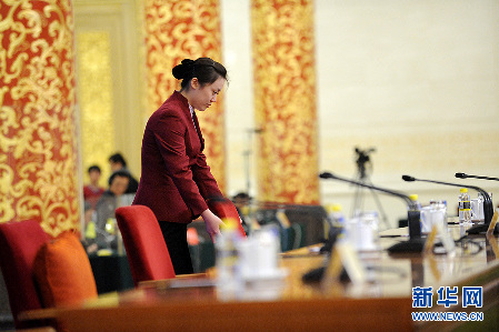 两会因她们而美丽！