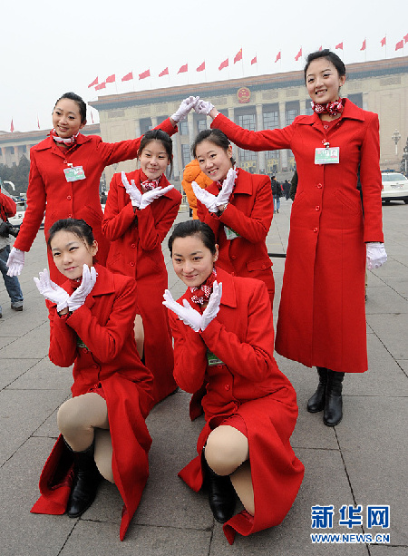 两会因她们而美丽！