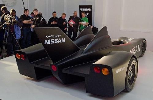 尼桑推出蝙蝠侠战车+将参加世界顶级汽车耐