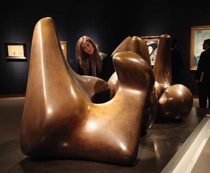 俄罗斯克里姆林宫首次展出现代艺术家作品