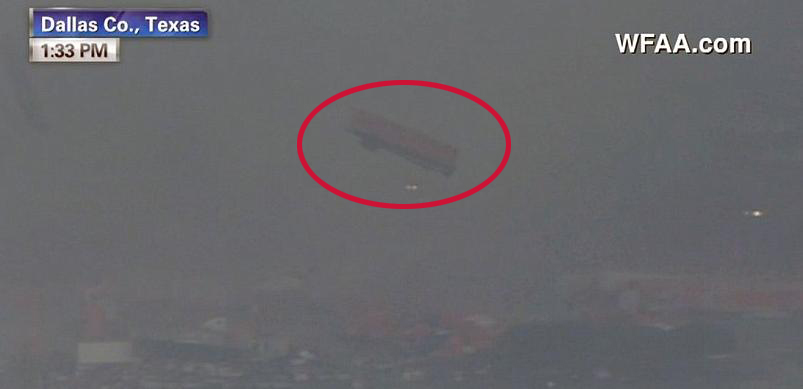 美国得州遭强龙卷风袭击 13人受伤多处房屋夷