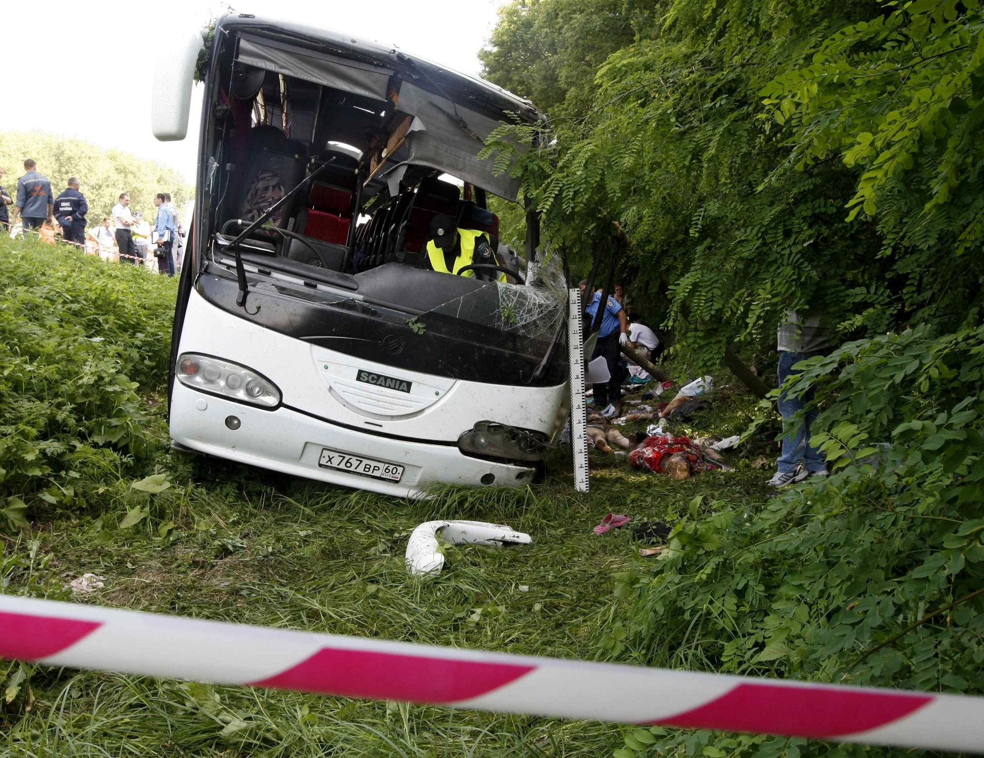 乌克兰发生严重车祸+致14名俄罗斯人死亡22人
