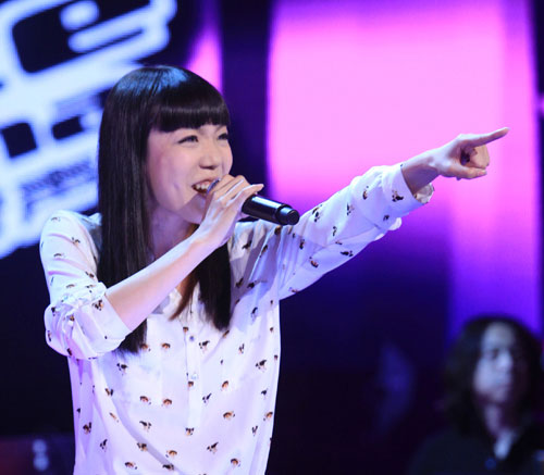 摇滚小魔女吴莫愁唱响《好声音》 杨坤甘败下风