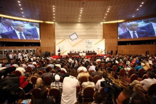 利比亚全国过渡委员会向国民议会移交权力
