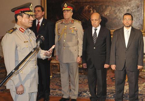 埃及国防部长易人 分析称民选政府与军方博弈