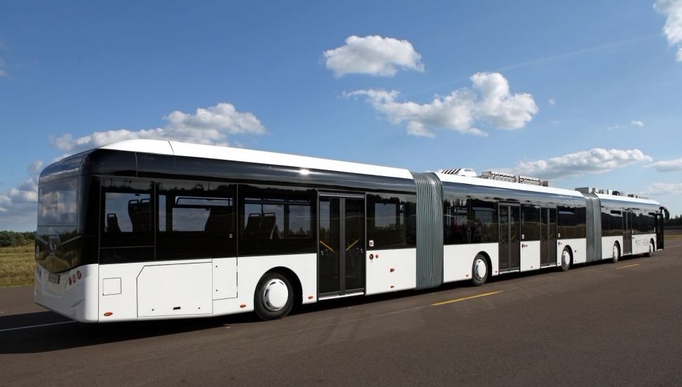 德国造出31米世界最长巴士 北京上海下订单