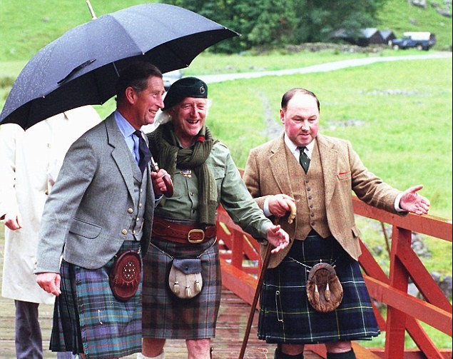 英警方将公布涉案另两名人身份 视频曝光萨维