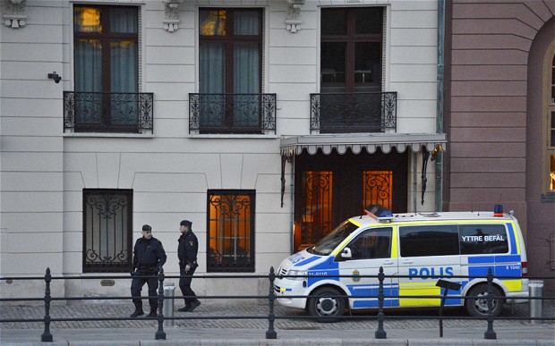 瑞典保安在首相官邸开枪自杀 敲响领导人安保警钟