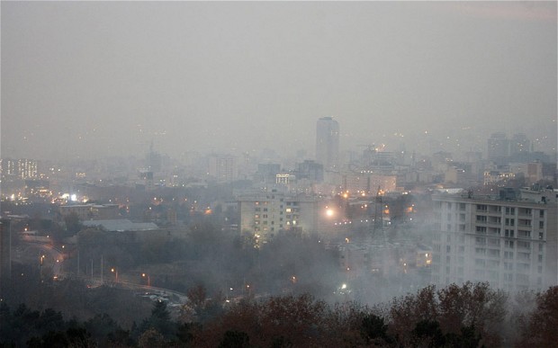 伊朗首都空气污染严重 卫生部长建议“逃离德黑兰”