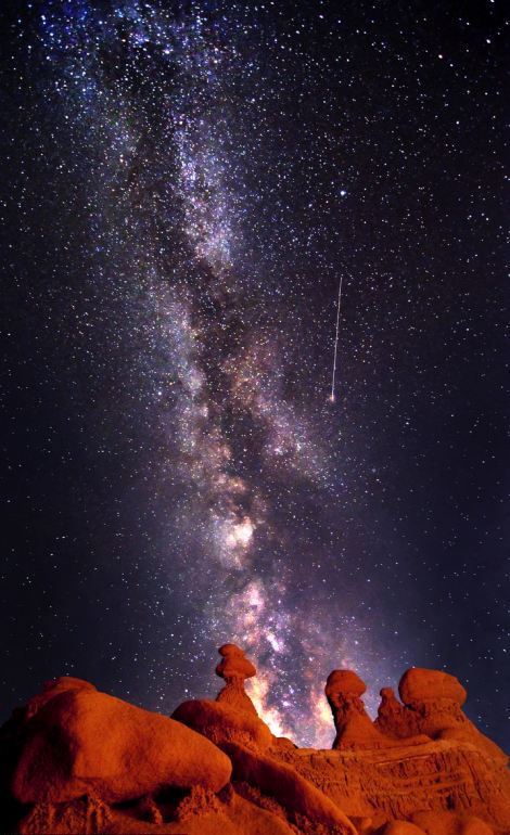 美国西南部国家公园沙漠夜景 广阔浩瀚夜空灿烂