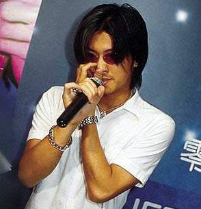 2012明星丑态之挖鼻孔18式 李冰冰一阳指陈小春最销魂