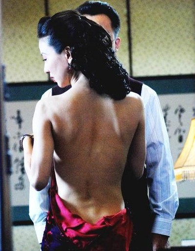 女星拍激情戏翻脸内幕:大S床照惹怒张兰 汪小菲调停