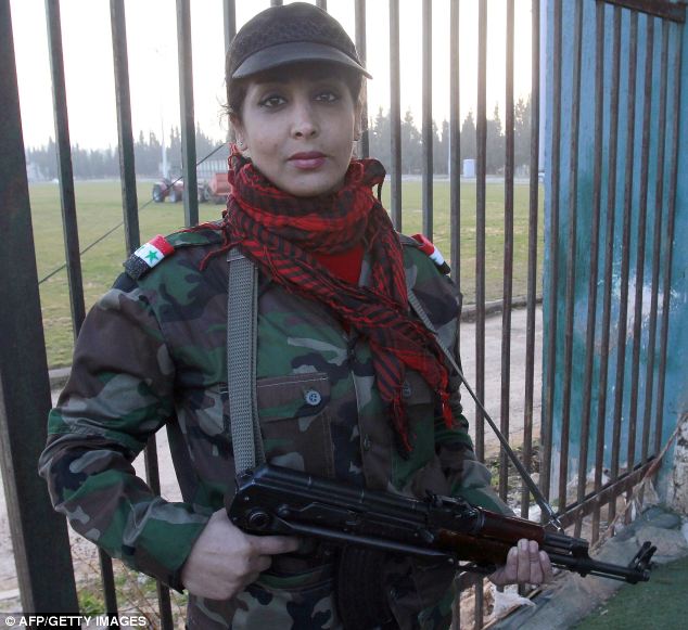 叙利亚招募500名女兵组建国防雌狮部队[2]