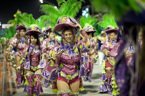 组图：热辣桑巴舞！巴西嘉年华狂欢节盛大开幕