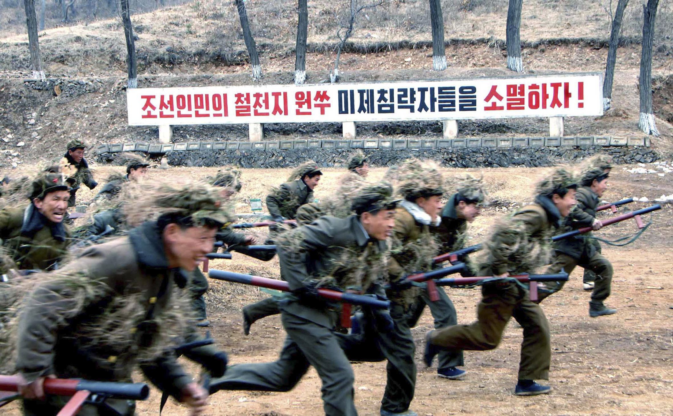 朝鲜百万学生自愿报名参军 韩国调查敏感时期