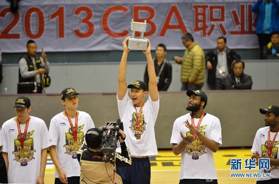广东4:0横扫山东 第八次夺得CBA总冠军