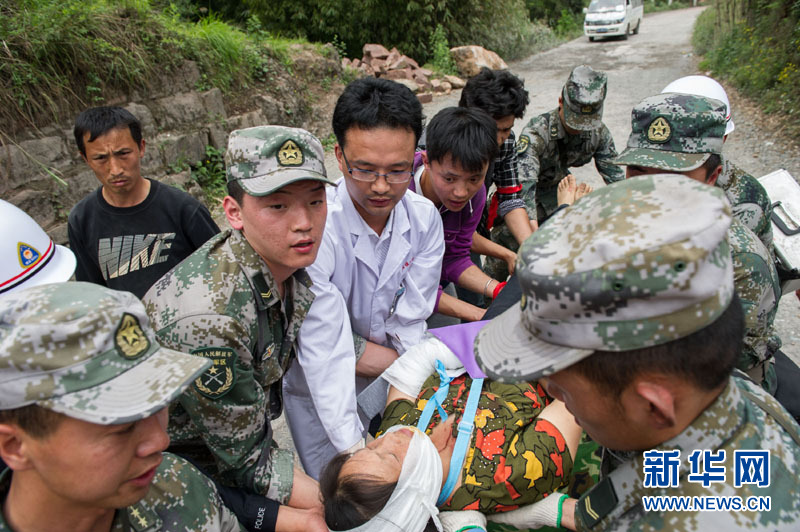 图集:灾难中那些让人安心的身影