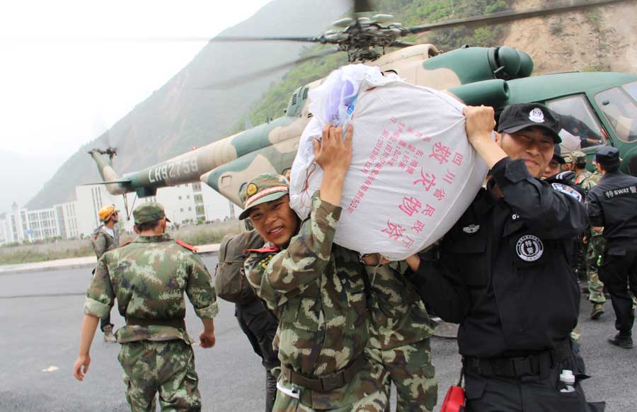 图集:灾难中那些让人安心的身影