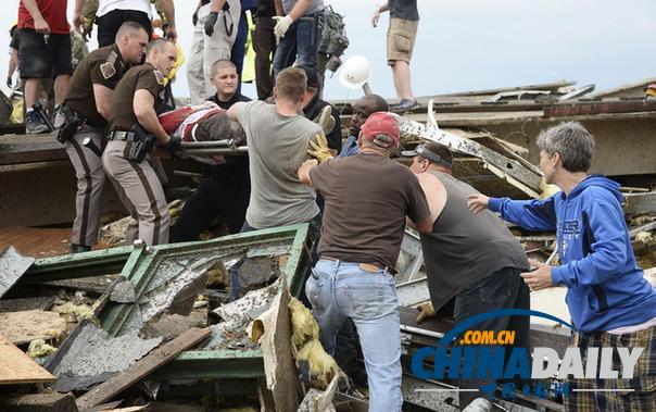 美国遭遇严重龙卷风袭击 已致51人死140多人伤