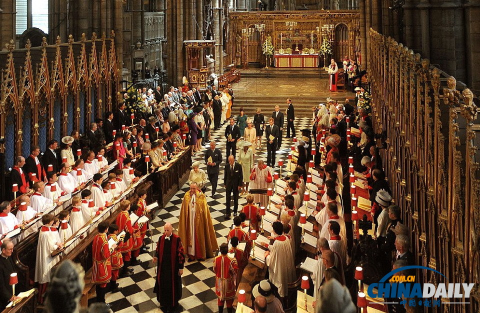 英女王加冕60周年庆典低调举行 圣·爱德华王