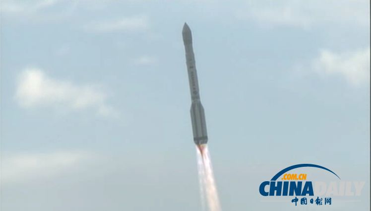 惨烈!实拍俄罗斯质子M运载火箭升空后失控爆炸