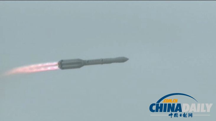 惨烈!实拍俄罗斯质子M运载火箭升空后失控爆炸