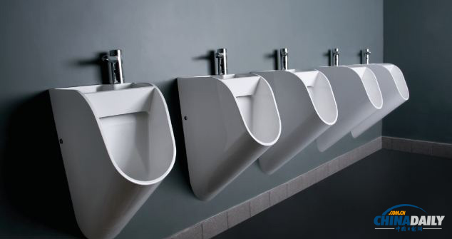 新型小便器方便洗手 如厕讲卫生再没借口[1]