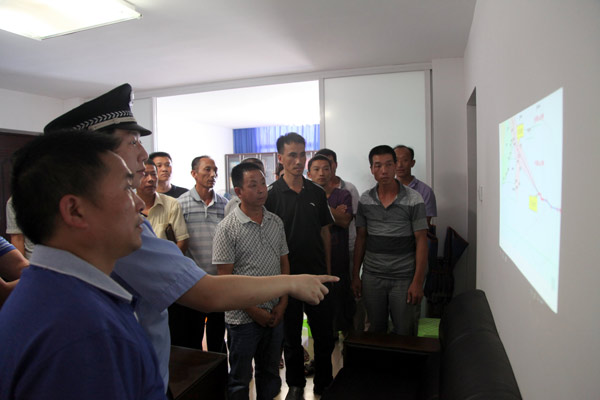 众志成城共抗台 深深践行警民情 <BR>——三都派出所抗台全记录