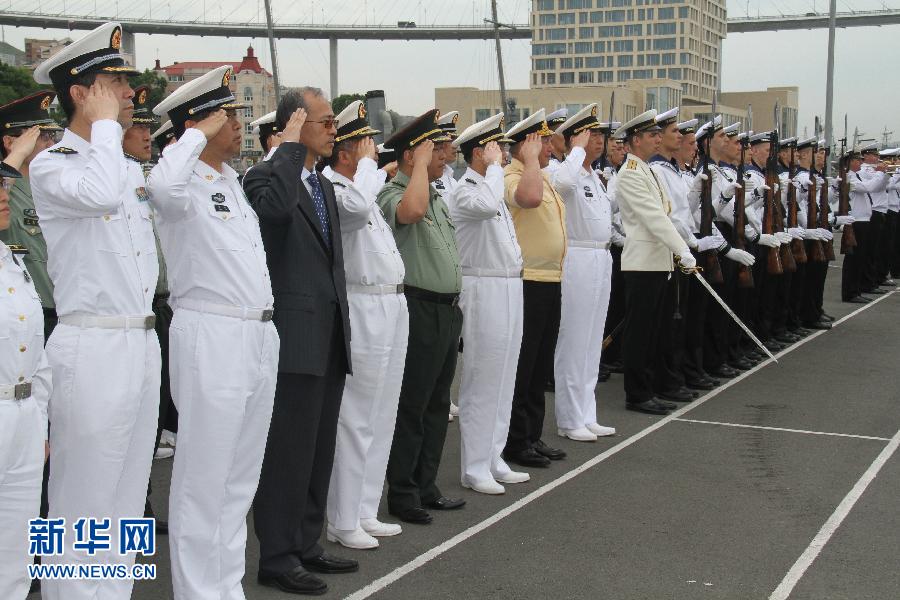 日本防卫省称中国海军舰艇首次通过宗谷海峡(组图)