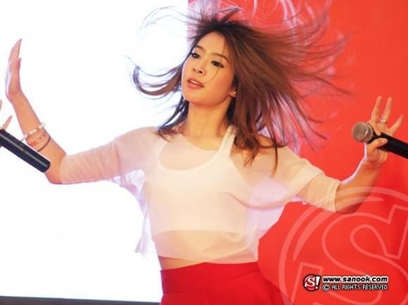 泰国华人美女性感领风骚(组图)