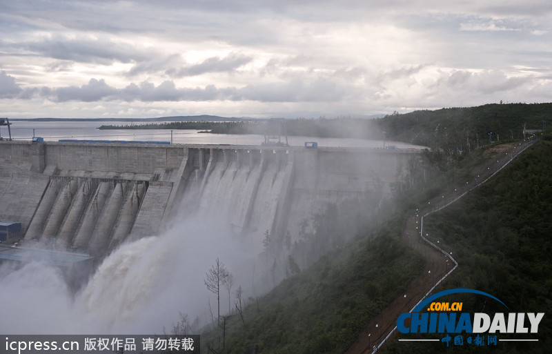 俄罗斯阿穆尔河水位上涨 城市进入紧急状态（高清组图）