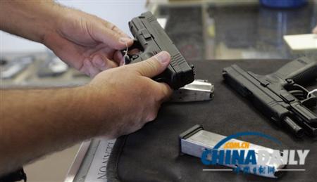 美伊利诺伊州颁布法律 所有购枪者都需接受背景调查