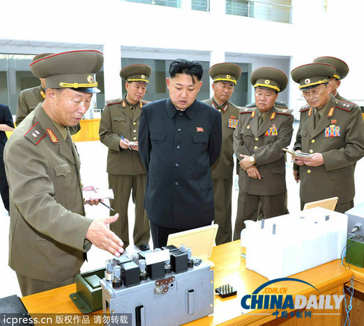 金正恩参观朝鲜人民军科技展览馆 赞扬军事科技成果