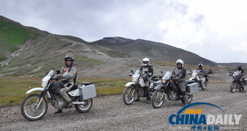 新西兰白头-汉拿摩托车旅行团启程仪式在朝鲜