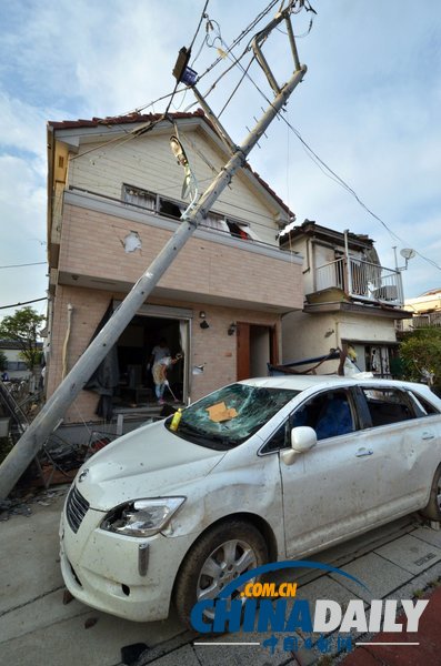 日本东部遭龙卷风袭击 造成27人受伤(组图)